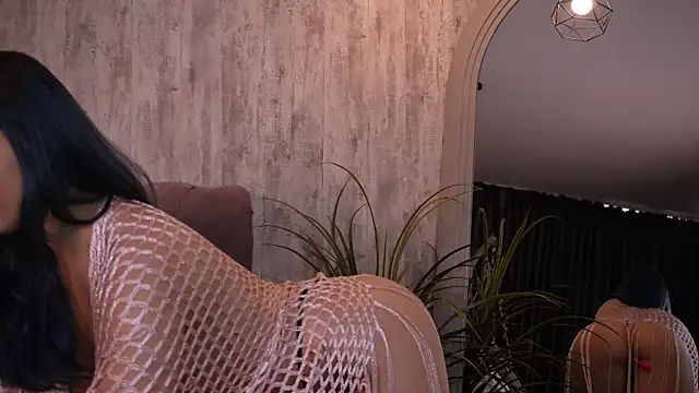 Snapshot of AlanaMilani_ chatting on July 25, 3:48 am AlanaMilani online show from July 25, 3:48 am