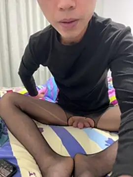 Snapshot of XiaojijiA chatting on April 12, 3:28 pm XiaojijiA online show from April 12, 3:28 pm