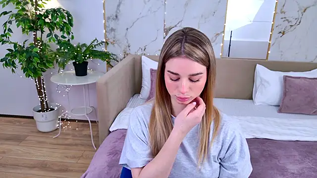 SweetyLicky online show from February 22, 3:43 pm