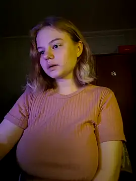 Snapshot of SlipperSherry chatting on October 11, 3:43 pm SlipperSherry online show from October 11, 3:43 pm