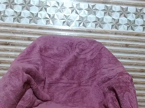 Snapshot of dimpyi chatting on January 12, 6:02 pm dimpyi online show from January 12, 6:02 pm