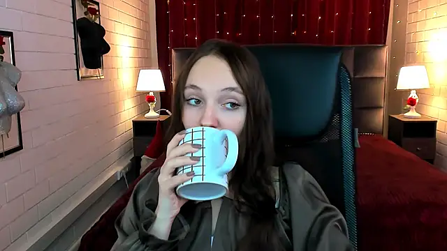 Snapshot of ameliaglamour chatting on November 18, 5:39 pm ameliaglamour online show from November 18, 5:39 pm