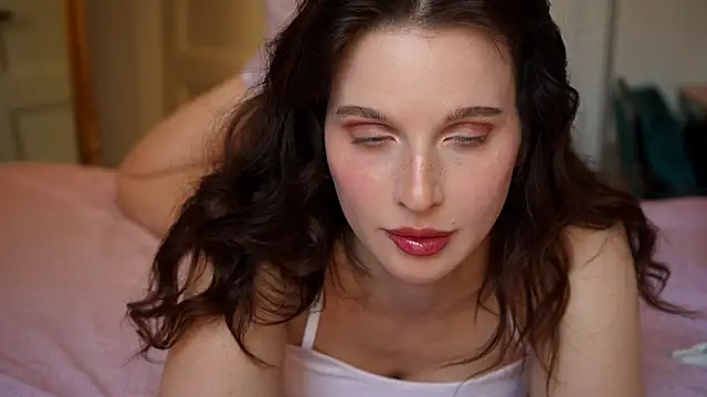 Snapshot of ellaa91 chatting on November 15, 1:40 pm ellaa91 online show from November 15, 1:40 pm