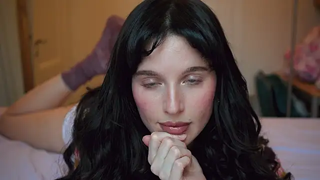 Snapshot of ellaa91 chatting on November 20, 1:22 pm ellaa91 online show from November 20, 1:22 pm