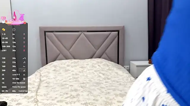 Snapshot of Wow_Akemi chatting on February 4, 7:36 am Wow Akemi online show from February 4, 7:36 am