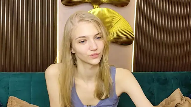 Snapshot of 4example_Chloe chatting on February 26, 10:36 am 4example Chloe online show from February 26, 10:36 am