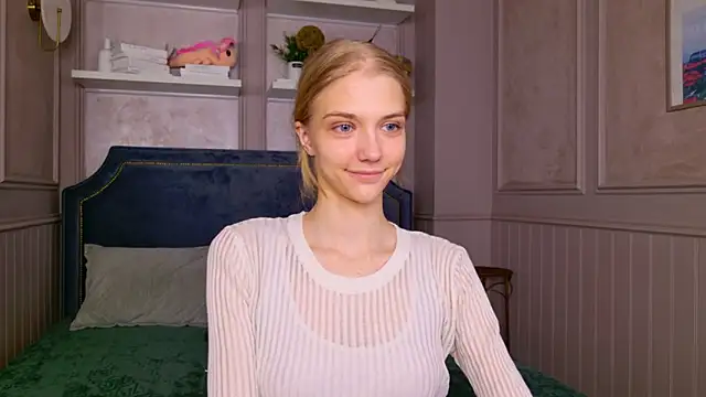 4example Chloe online show from March 10, 11:26 am