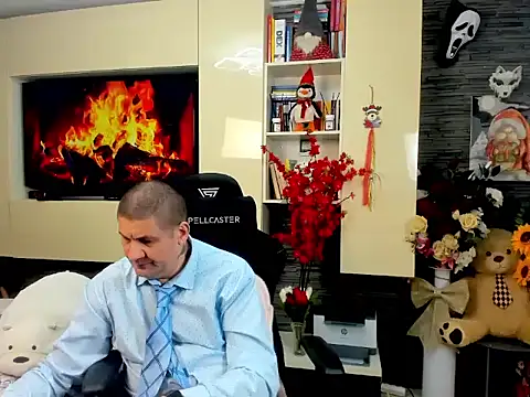 SpartacusDaddy48 online show from February 27, 4:51 pm