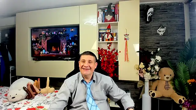 SpartacusDaddy48 online show from April 5, 4:48 pm