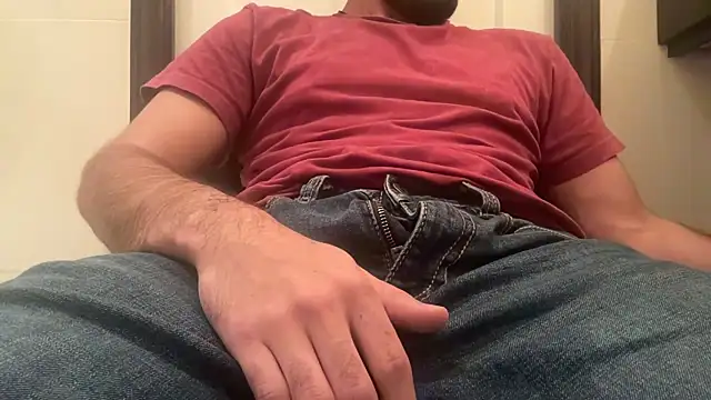 Snapshot of HorneyCowboy154 chatting on October 29, 4:04 am HorneyCowboy154 online show from October 29, 4:04 am