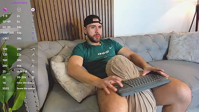 Maximo Wolff online show from March 21, 8:23 pm