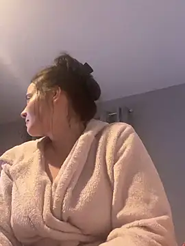 LollyLove  online show from February 5, 10:03 pm