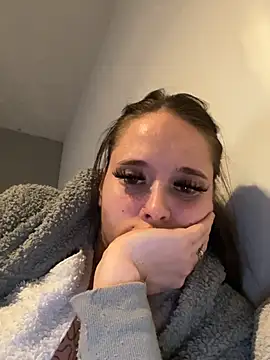 LollyLove  online show from April 4, 7:11 pm