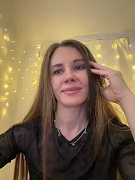 LucieMack online show from February 20, 5:13 pm