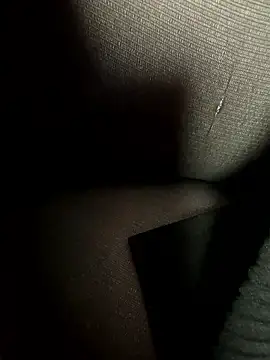 HiddenHoneyLDN online show from January 13, 10:20 am