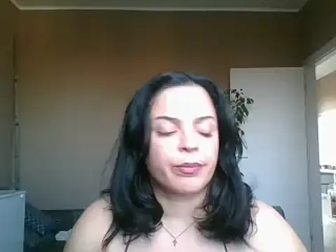 ITALIANASISIXX online show from February 11, 12:32 pm