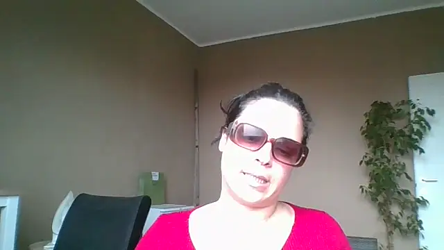 ITALIANASISIXX online show from February 19, 1:29 pm