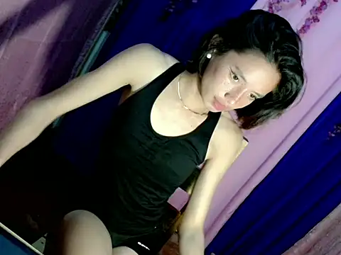 Snapshot of cyd_twink chatting on October 10, 1:54 pm cyd twink online show from October 10, 1:54 pm