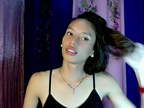 Snapshot of cyd_twink chatting on November 3, 10:05 am cyd twink online show from November 3, 10:05 am