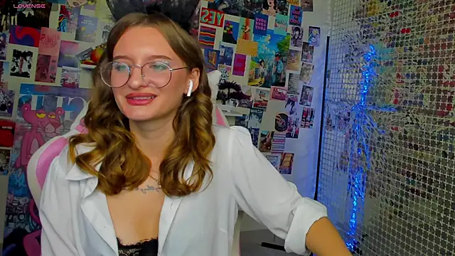 Snapshot of Maryyy_May chatting on September 30, 4:34 pm Maryyy May online show from September 30, 4:34 pm
