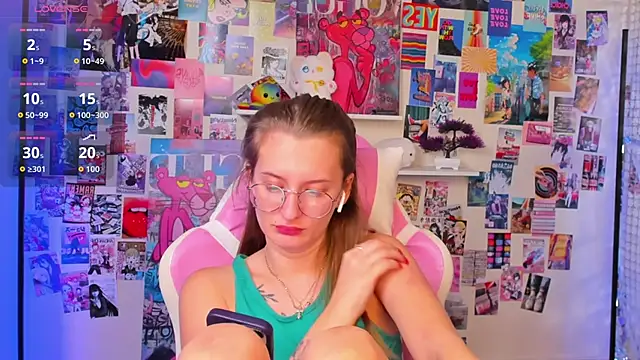 Snapshot of Maryyy_May chatting on October 18, 6:41 pm Maryyy May online show from October 18, 6:41 pm