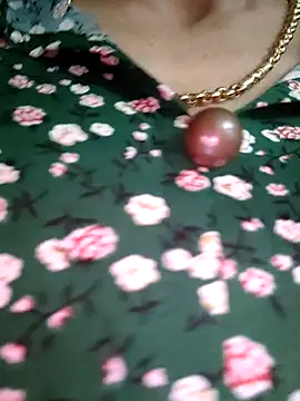 Snapshot of Rosalind_xxx chatting on February 20, 10:32 pm Rosalind xxx online show from February 20, 10:32 pm