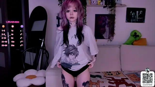 Snapshot of Lollyshy chatting on October 13, 1:00 pm Lollyshy online show from October 13, 1:00 pm