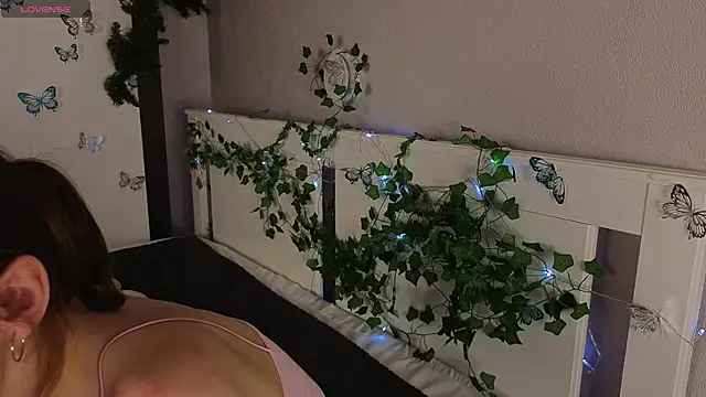 BlushinBloom online show from March 29, 6:35 am