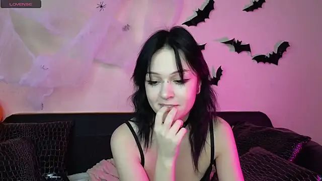 Snapshot of mimi_purrs chatting on October 28, 4:49 am mimi purrs online show from October 28, 4:49 am