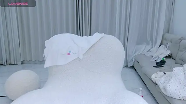 Snapshot of rainybb chatting on October 15, 11:21 am rainybb online show from October 15, 11:21 am