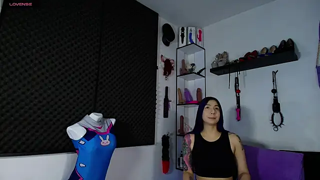 karlamoon23 online show from July 17, 11:17 am