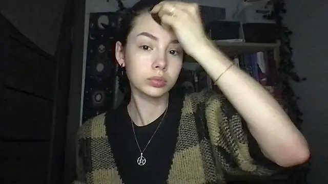 Yuna5343 online show from March 31, 9:15 pm