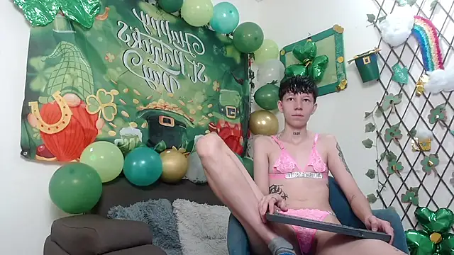 LiamBrown09 online show from March 14, 7:19 pm