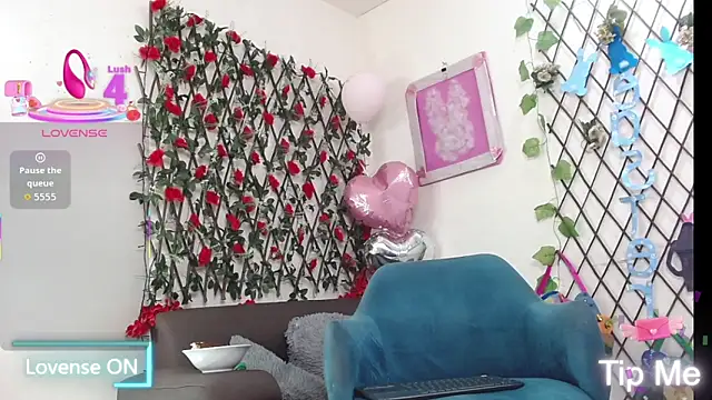 LiamBrown09 online show from April 15, 7:21 pm