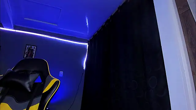 alexgiraldo   online show from November 7, 12:10 am