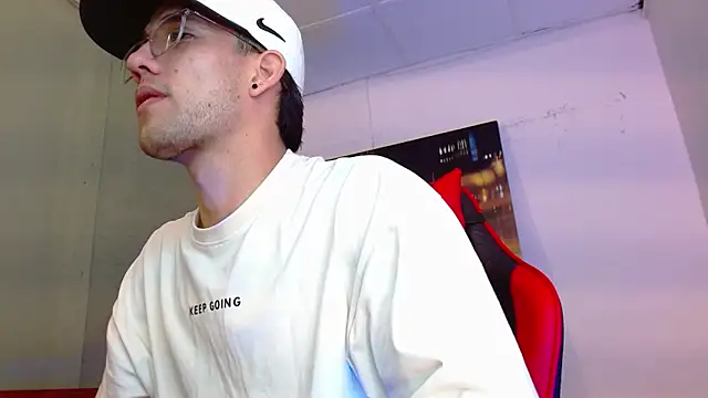alexgiraldo   online show from May 29, 11:58 pm