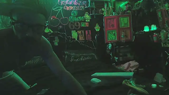 Splash Queen420 online show from April 5, 10:56 am