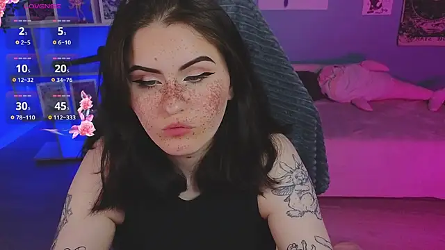 Snapshot of Dark_Shine chatting on April 1, 8:17 pm Dark Shine online show from April 1, 8:17 pm