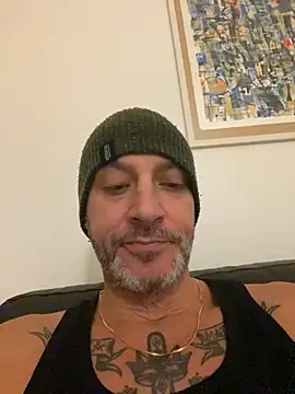 Snapshot of Maurinho3005 chatting on October 20, 7:20 am Maurinho3005 online show from October 20, 7:20 am