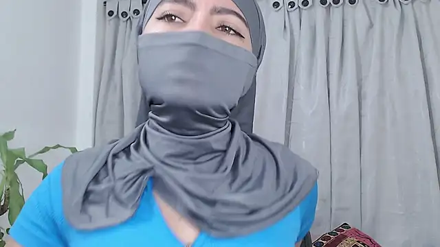 jade nassar online show from March 28, 1:33 pm