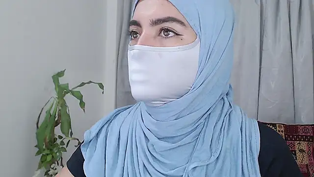 jade nassar online show from March 30, 8:10 pm