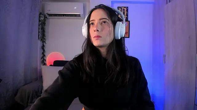 mishelkrave  online show from February 9, 11:42 pm