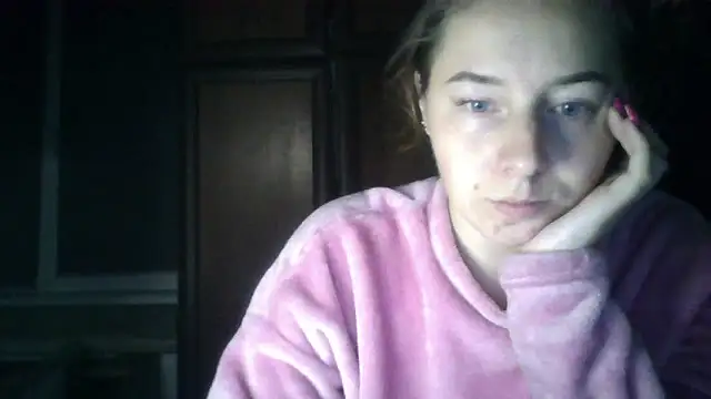 Snapshot of Kitten36 chatting on October 13, 4:40 pm Kitten36 online show from October 13, 4:40 pm