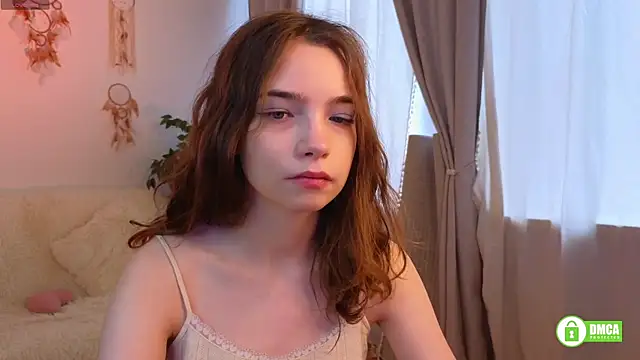 Snapshot of Evi_Brook chatting on March 25, 12:22 pm Evi Brook online show from March 25, 12:22 pm