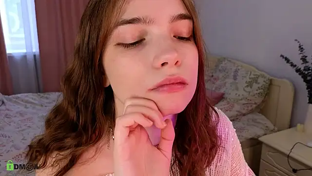 Snapshot of Evi_Brook chatting on April 23, 1:35 pm Evi Brook online show from April 23, 1:35 pm