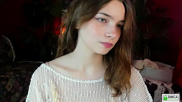 Snapshot of Evi_Brook chatting on May 5, 4:26 pm Evi Brook online show from May 5, 4:26 pm