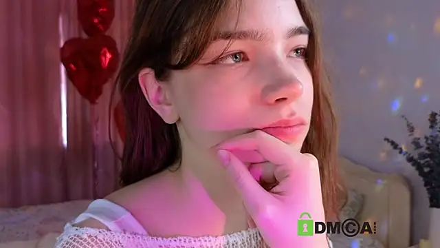 Snapshot of Evi_Brook chatting on May 11, 12:22 pm Evi Brook online show from May 11, 12:22 pm