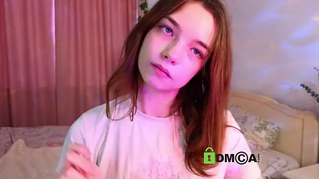 Snapshot of Evi_Brook chatting on May 17, 8:23 am Evi Brook online show from May 17, 8:23 am
