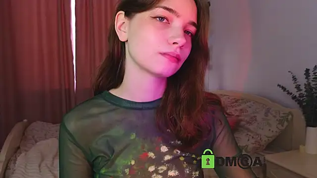 Snapshot of Evi_Brook chatting on May 23, 10:41 am Evi Brook online show from May 23, 10:41 am