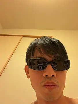 iiiviviii online show from November 1, 4:53 pm